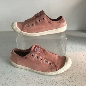 Palladium pink slip on shoes